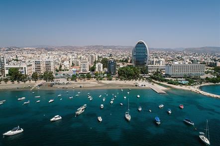 Работа для девушек на Кипре